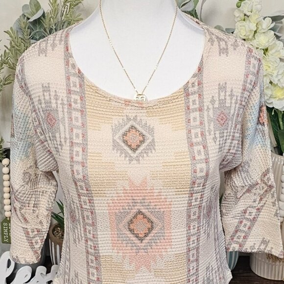 BLU PLANET | Southwestern Motif Textured KNIT CROP TOP - Picture 2 of 15